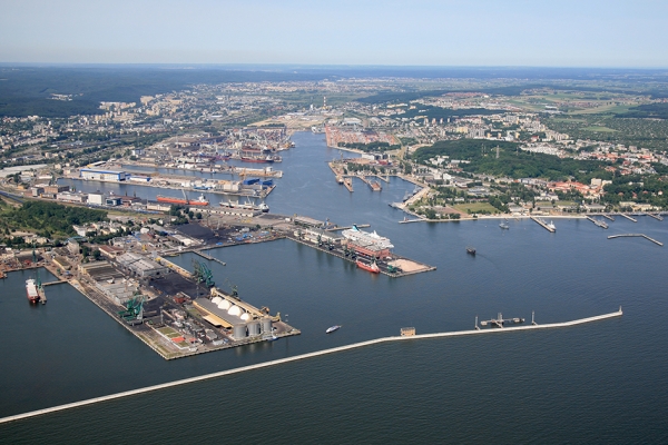 Przeładunki w Porcie Gdynia też rekordowe w historii. Do bariery 20 mln ton zabrakło ni...